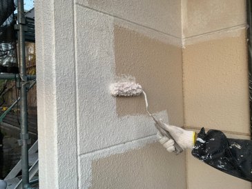 2021/12/9　ALC外壁下塗り作業