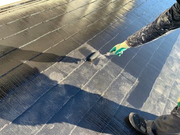 2021/12/27　１階屋根上塗り作業２回目